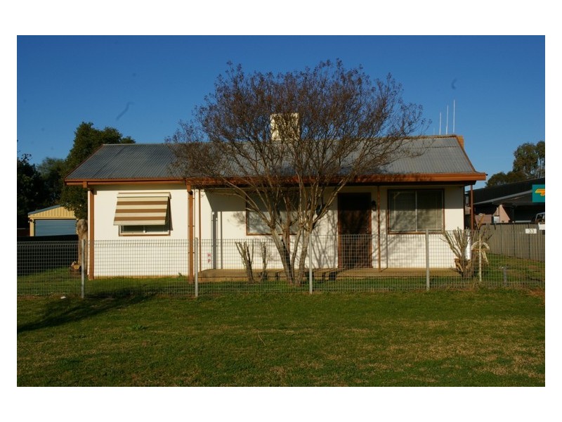 33 River Park Road, Cowra NSW 2794