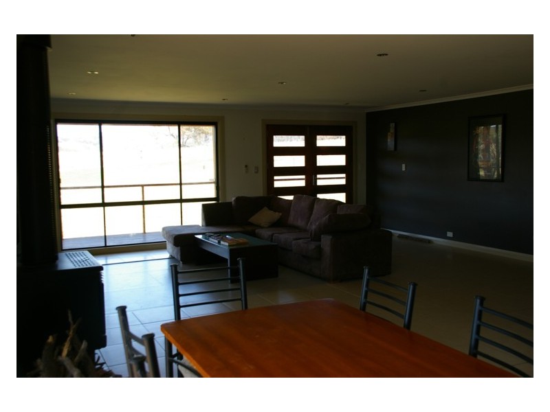 305 Horton Drive, Woodstock NSW 2793