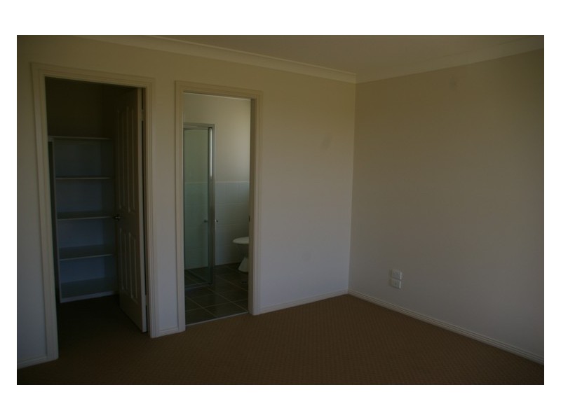 10 Mirage Drive, Cowra NSW 2794