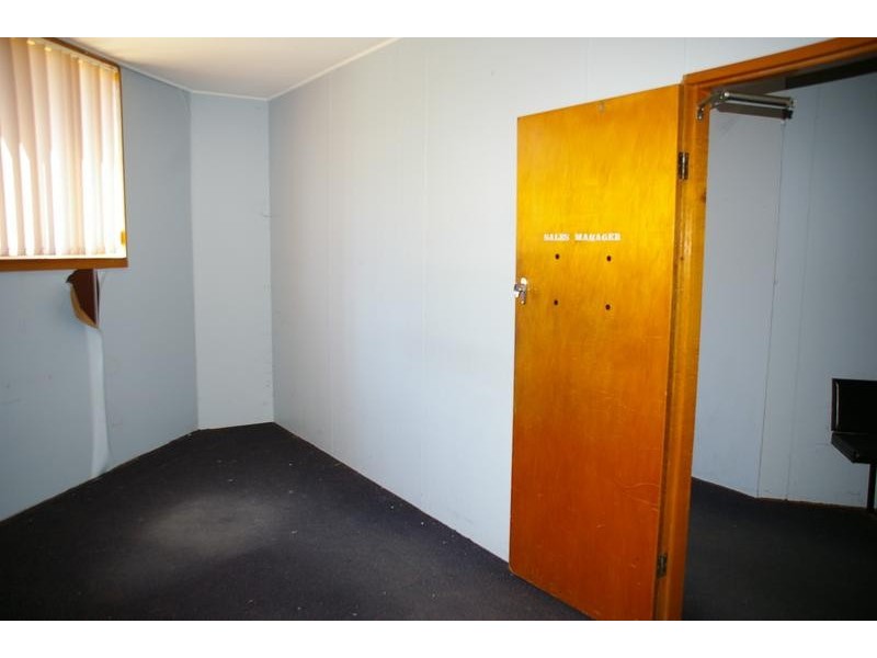 17-19 Vaux Street, Cowra NSW 2794