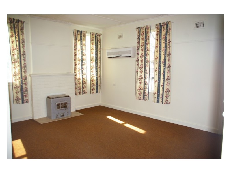 17 Dungowan Street, Cowra NSW 2794
