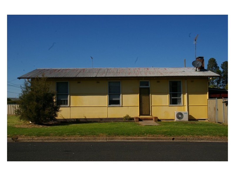 17 Dungowan Street, Cowra NSW 2794