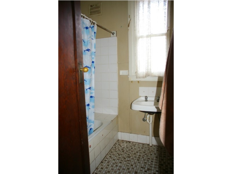 17 Dungowan Street, Cowra NSW 2794