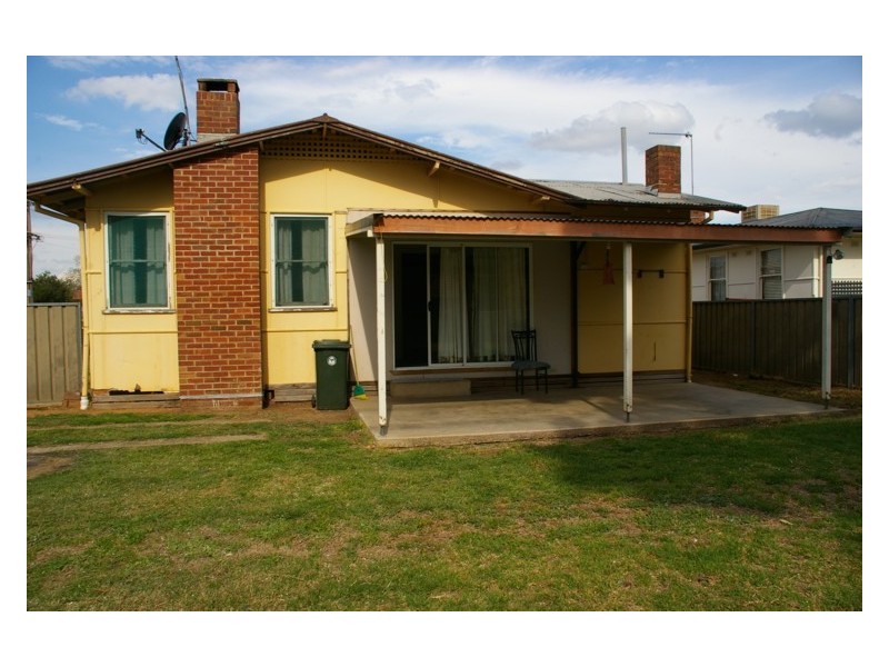 17 Dungowan Street, Cowra NSW 2794