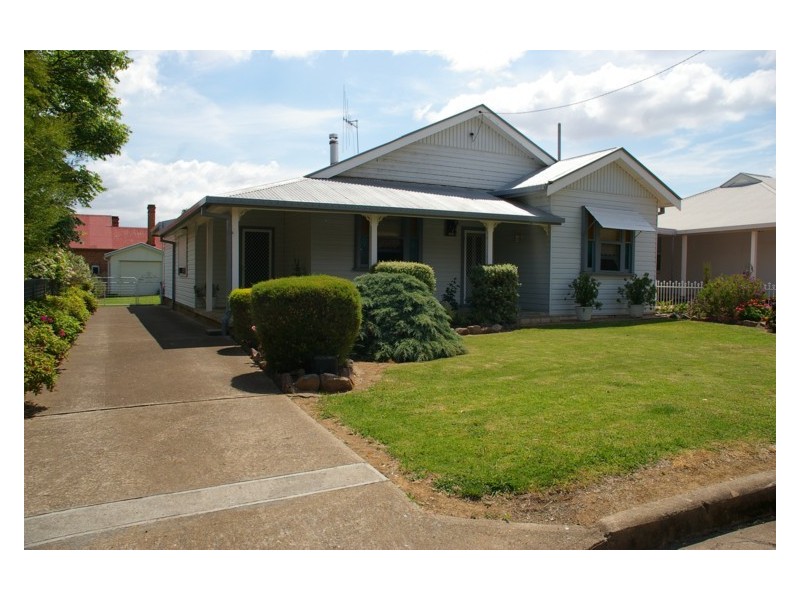 35 Blatchford Street, Canowindra NSW 2804