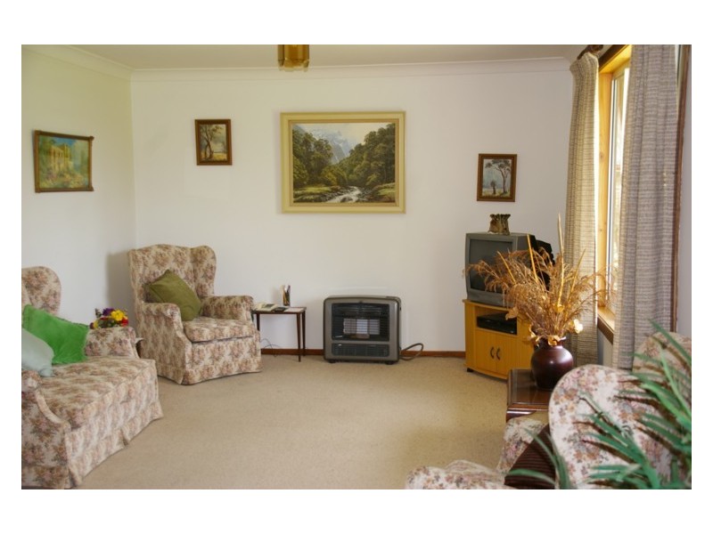 35 Blatchford Street, Canowindra NSW 2804