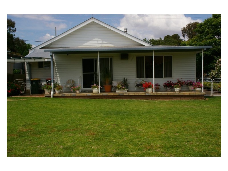 35 Blatchford Street, Canowindra NSW 2804
