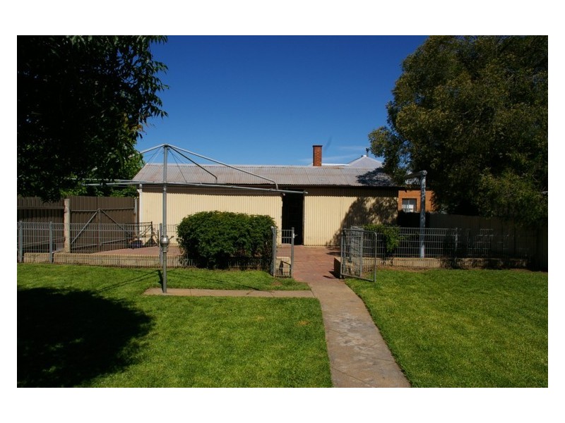 58 Fitzroy Avenue, Cowra NSW 2794