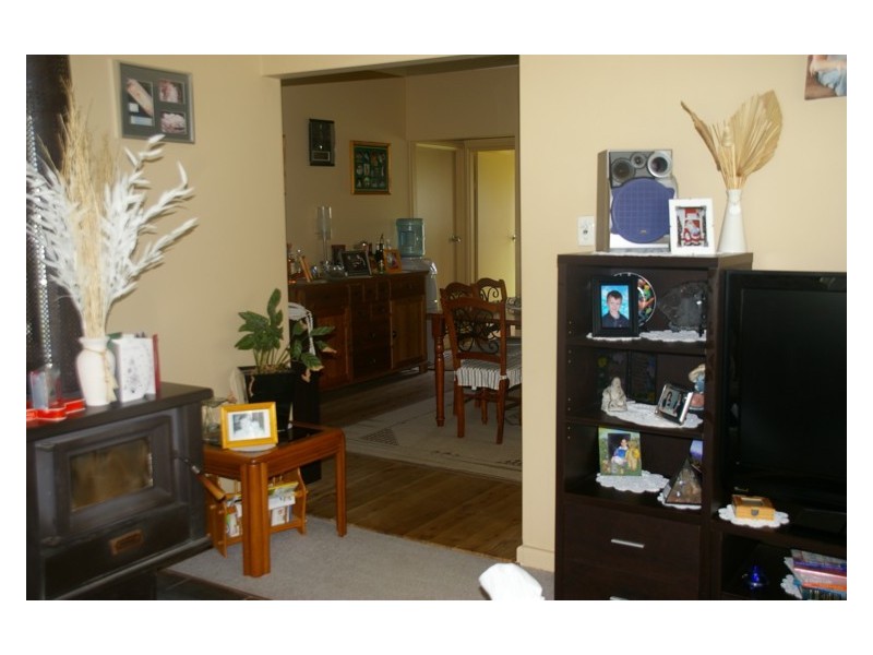 8 Alma Street, Koorawatha NSW 2807