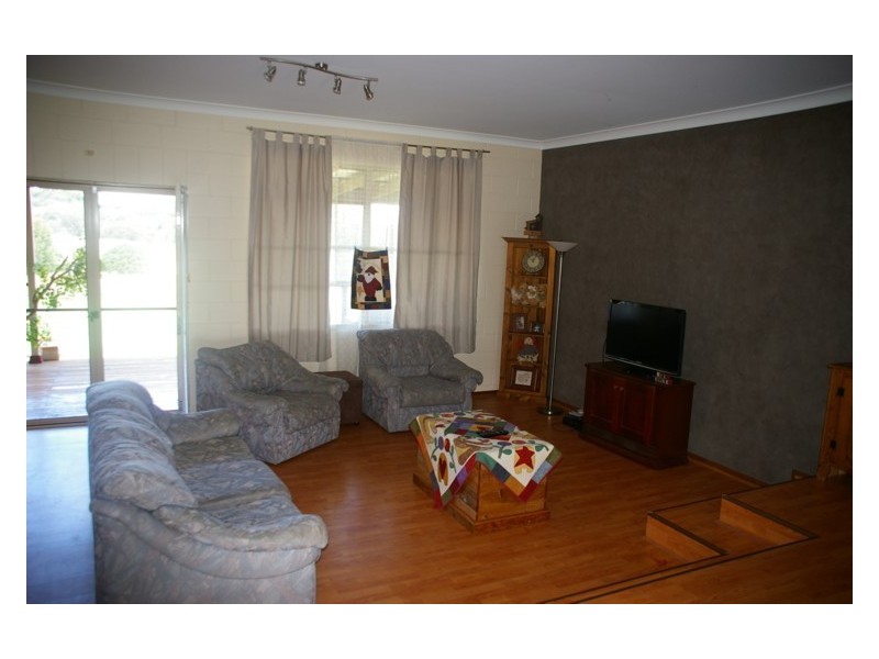 59 Vernon Drive, Cowra NSW 2794