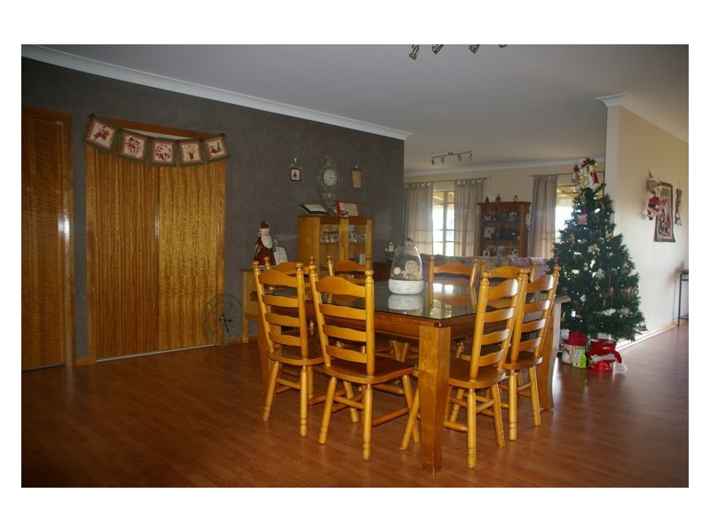 59 Vernon Drive, Cowra NSW 2794