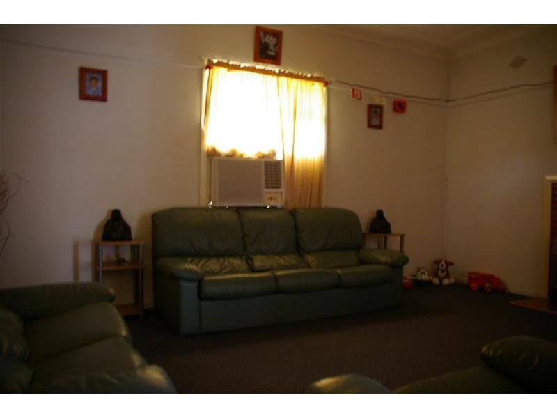 35 Lee Street, Cowra NSW 2794