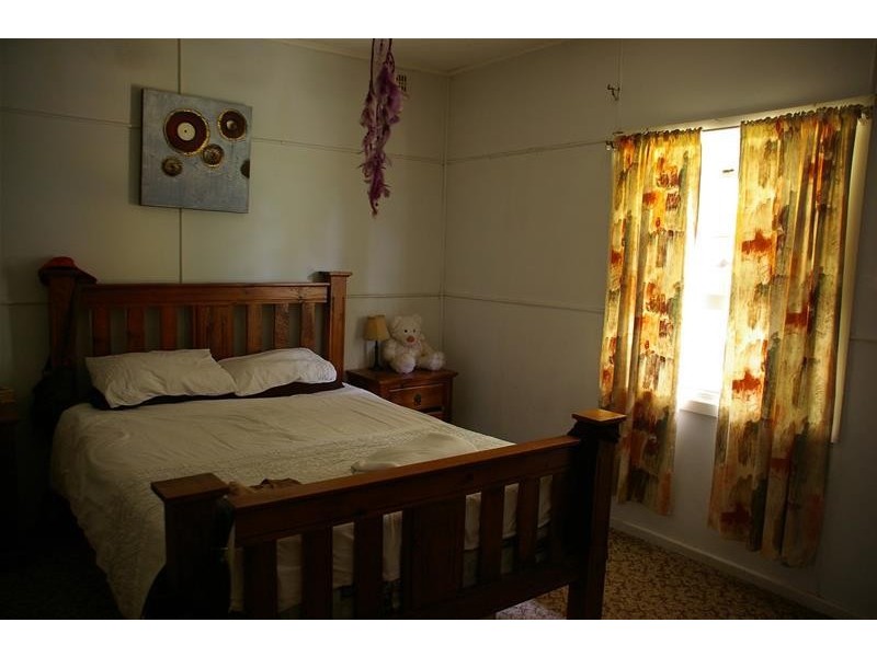 35 Lee Street, Cowra NSW 2794