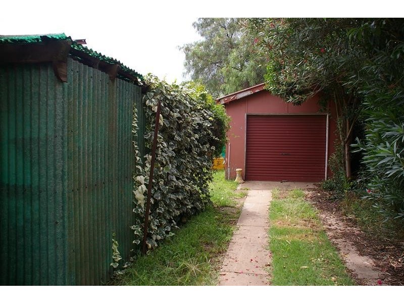 35 Lee Street, Cowra NSW 2794