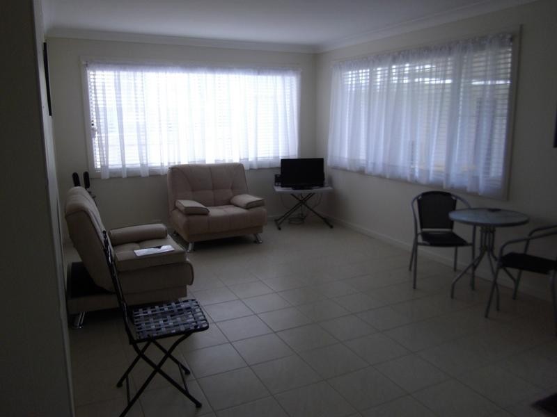 27 Brisbane Ave, Cowra NSW 2794