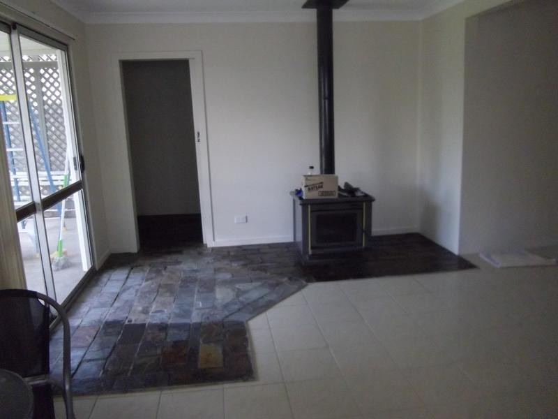 27 Brisbane Ave, Cowra NSW 2794