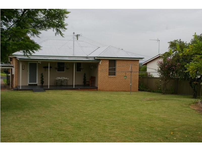 12 Myall Street, Cowra NSW 2794