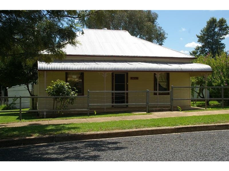 16 Rankin Street, Woodstock NSW 2538