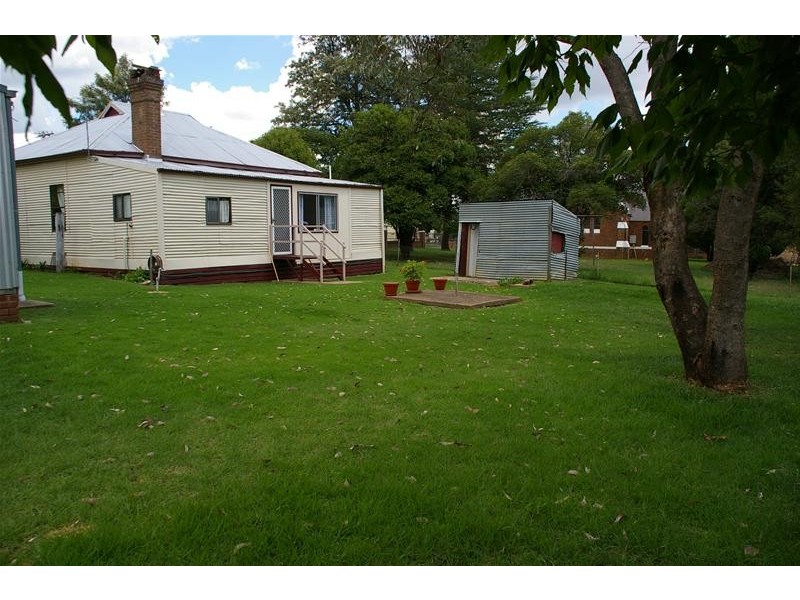 16 Rankin Street, Woodstock NSW 2538