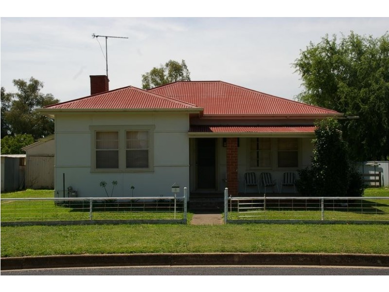 5 Haig Street, Cowra NSW 2794
