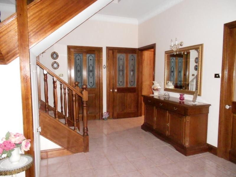 9 Fish Fossil Drive, Canowindra NSW 2804