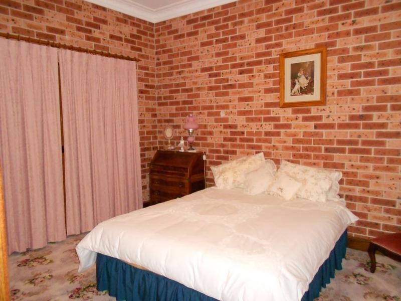 9 Fish Fossil Drive, Canowindra NSW 2804