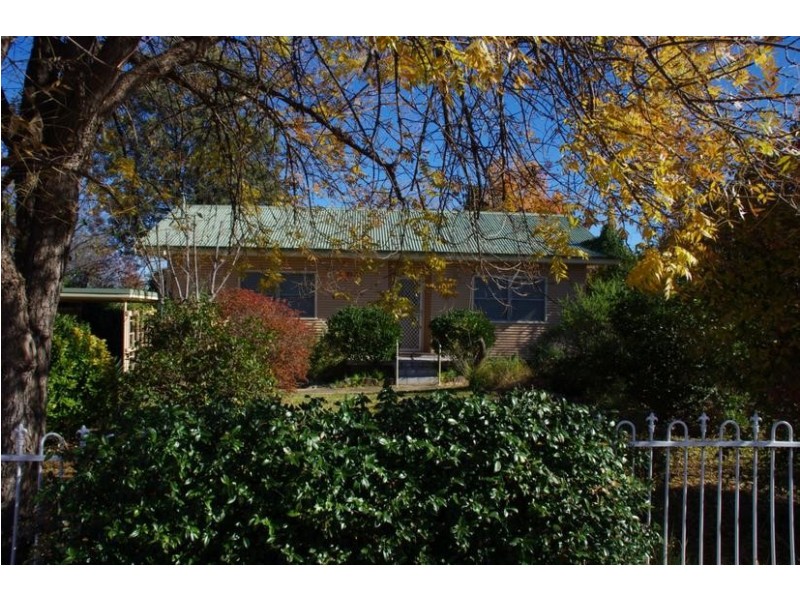 48 Lee Street, Cowra NSW 2794