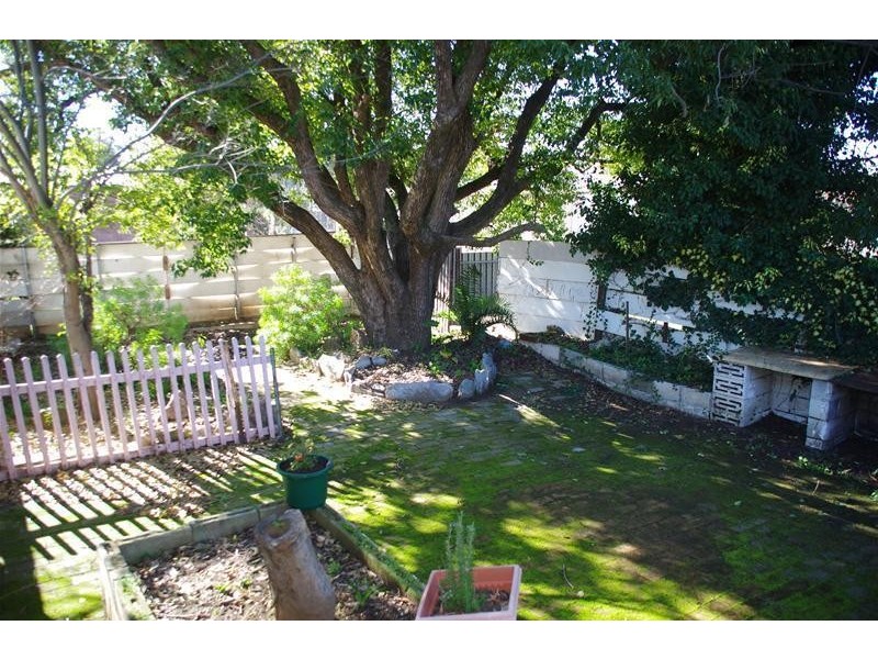 4 Shelley Street, Cowra NSW 2794