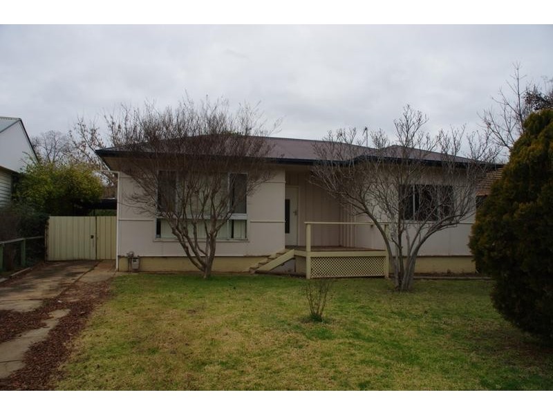 87 Lachlan Street, Cowra NSW 2794