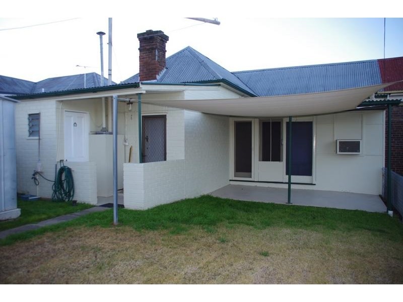 11 Railway Street, Cowra NSW 2794