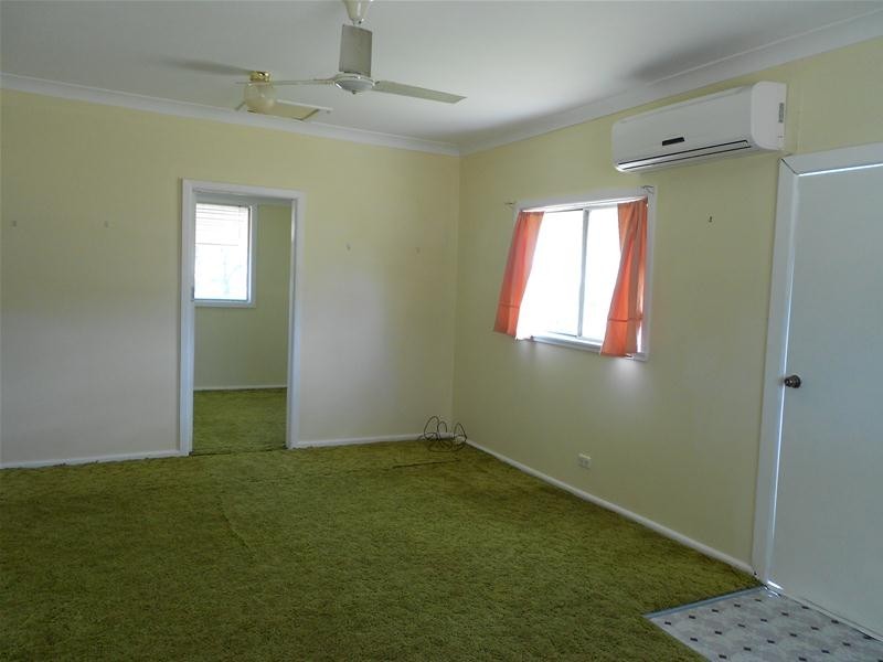 25 Robinson Street, Woodstock NSW 2538