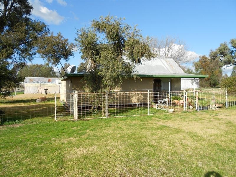 4 York Street, Greenethorpe NSW 2809