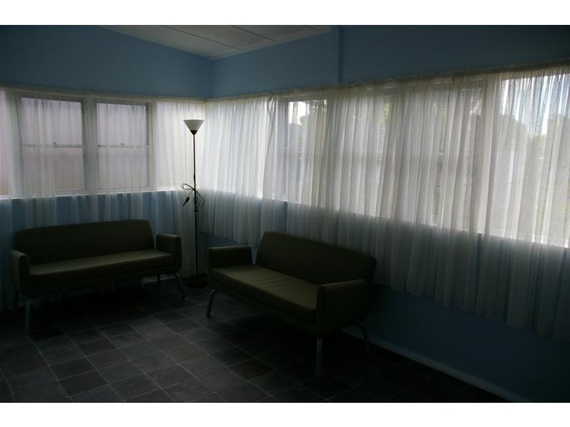 11 Vaux Street, Cowra NSW 2794