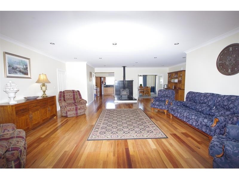 81 Military Parade, Cowra NSW 2794