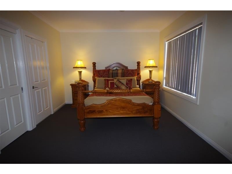 81 Military Parade, Cowra NSW 2794