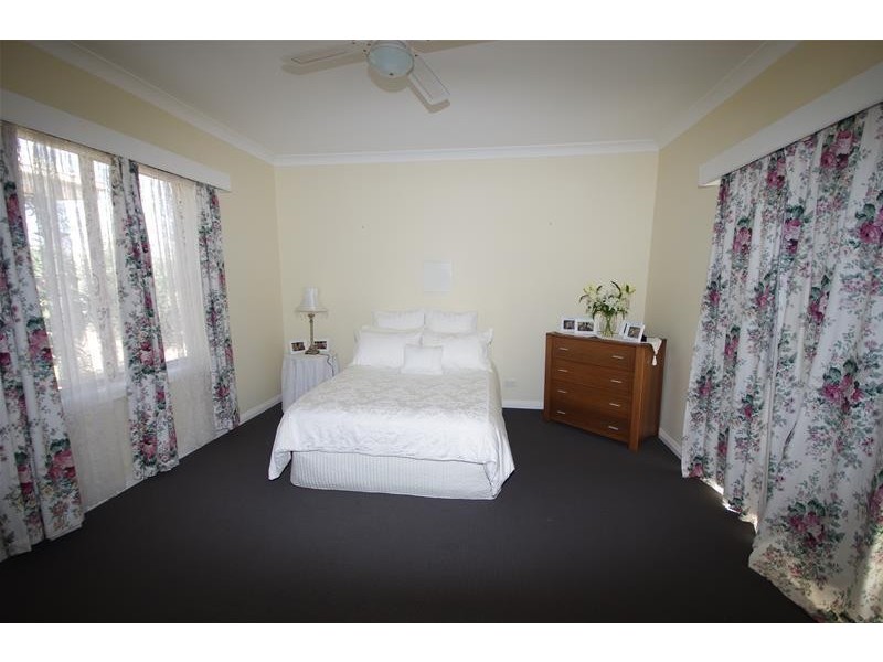 81 Military Parade, Cowra NSW 2794