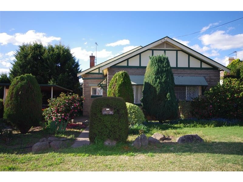 26 Argoon Street, Cowra NSW 2794