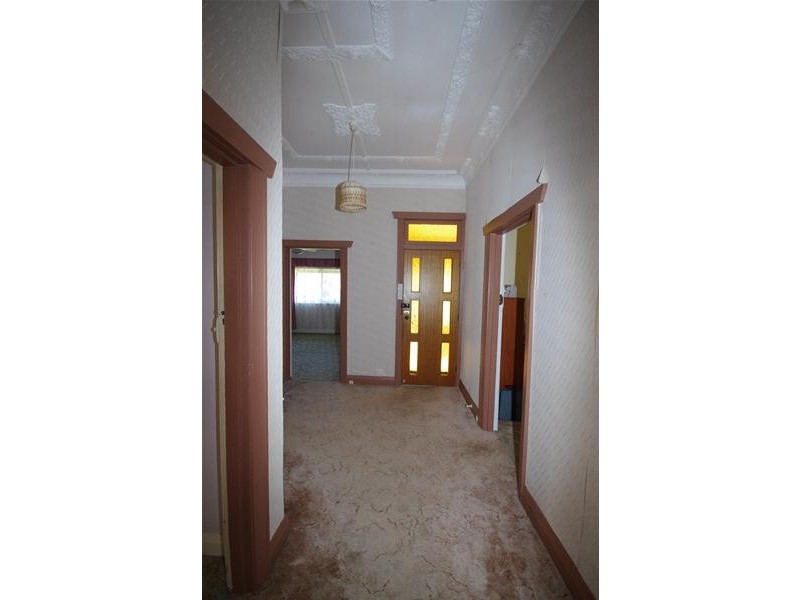 26 Argoon Street, Cowra NSW 2794