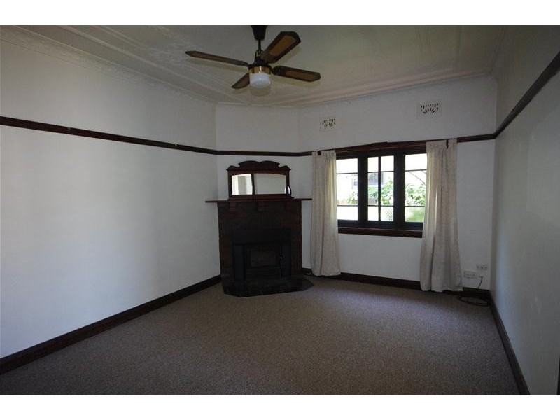 7 Smith Street, Cowra NSW 2794