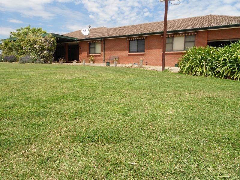 1580 Reg Hailstone Way, Woodstock NSW 2538
