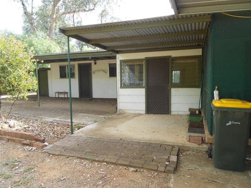 11-15 Carrington Street, Woodstock NSW 2793