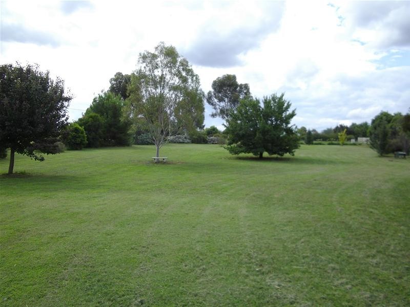 49 Valley View Road, Cowra NSW 2794