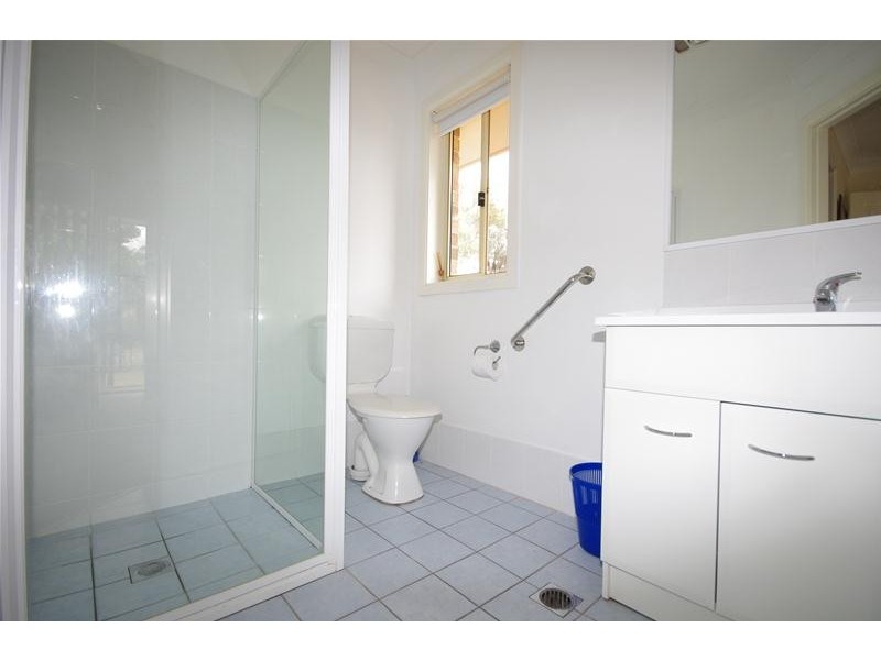 18 Battalion Drive, Cowra NSW 2794