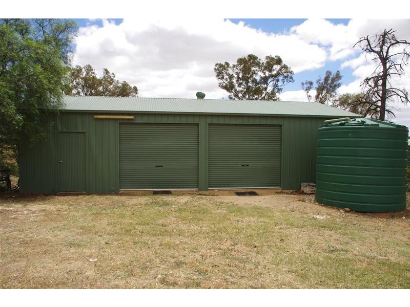 18 Battalion Drive, Cowra NSW 2794