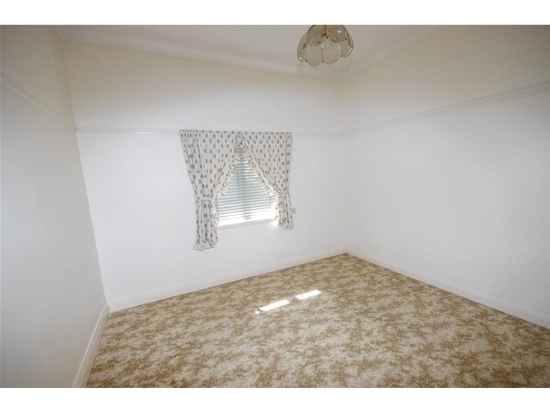 35 Liverpool Street, Cowra NSW 2794