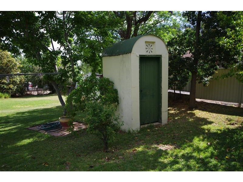 35 Liverpool Street, Cowra NSW 2794