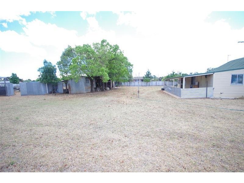 12-14 Victor Street, Cowra NSW 2794