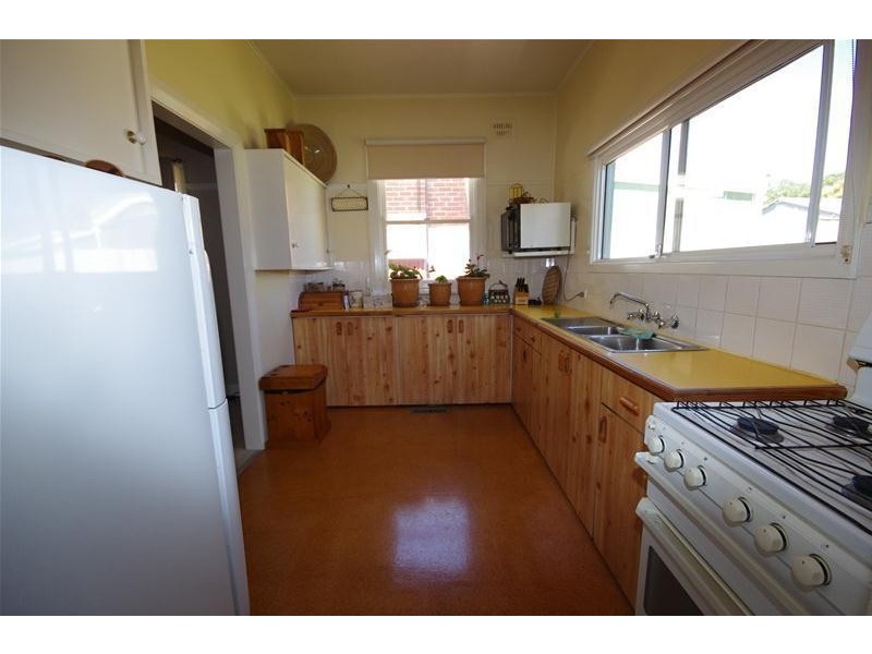 17 Waugoola Street, Cowra NSW 2794