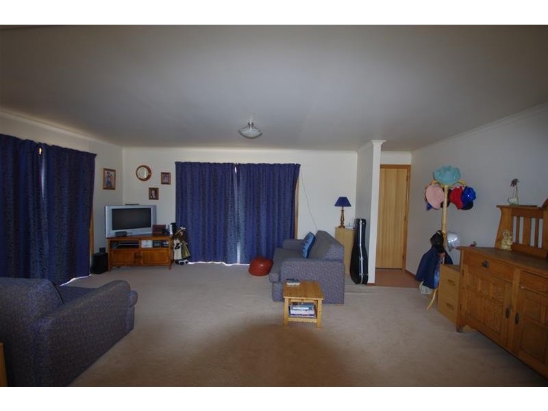 2365 Lachlan Valley Way, Cowra NSW 2794