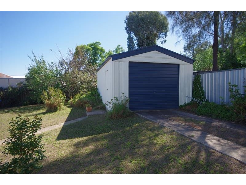 32 Macassar Street, Cowra NSW 2794
